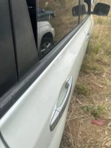 2011 Nissan X-Trail T31 Right Rear Door Weather Strip 07-13 #B405 - Picture 1 of 12