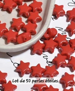 Lot de 50 perles étoiles acrylique Rouge, environs 1 cm, neuf - Picture 1 of 2