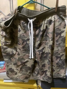 Sonoma Herren Camoflauged Flexwear Shorts großer Kordelzug - Bild 1 von 3