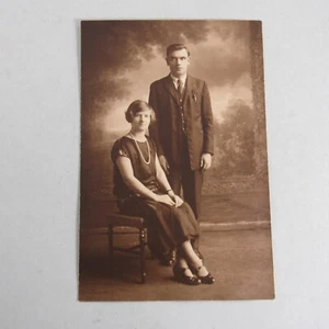 Fotografía Sepia Vintage Años 20 Pareja Joven Retrato Hombre y Mujer 4 x 6 - Imagen 1 de 1