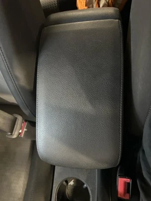 2017 VW VOLKSWAGEN JETTA 17 Armrest Arm Rest Lid ONLY!!! Foto 1 de 2