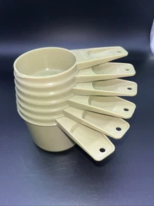 Avocado Green Tupperware Measuring Cups Set Of 6 Vintage Retro Plastic 1970’s - Picture 1 of 15