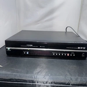 TOSHIBA D-VR650KU DVD VHS VCR RECORDER COMBO - (NO REMOTE) - Picture 1 of 9