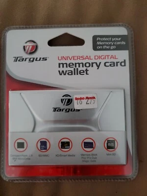 Memory Card Targus Storage Case Wallet Universal - Aluminum  - Image 1 of 2