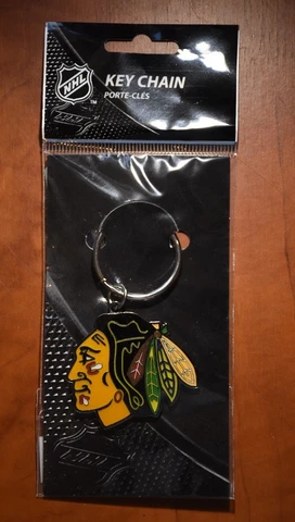 (New) Chicago Blackhawks Logo Hockey Keychain NHL Licence Product Cover