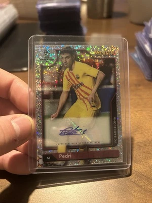 2021-22 Topps Merlin Chrome UEFA Pedri refrator automático Speckle 006/150 - Imagem 1 de 2