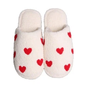 NWT Comfyluxe Plush Padded Heart Slippers Ivory Red Size 7/8 - Picture 1 of 9