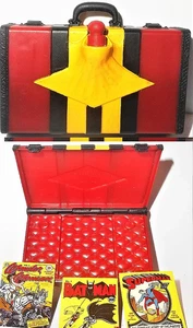2010 SDCC **** DC Universe Classics PLASTIC MAN SUITCASE plasticman complete - Picture 1 of 4