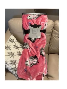 Deko rosa Geister mit Schleifen weich Plüsch Überwurf Decke Halloween gruselig 50x70 - Bild 1 von 6