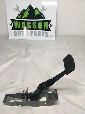 Pedal de freno Mitsubishi Mirage 19 Foto 1 de 4