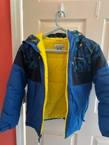 Columbia Boys Ski Jacket, Size Medium (10/12) with adjustable sleeves - Picture 1 of 6