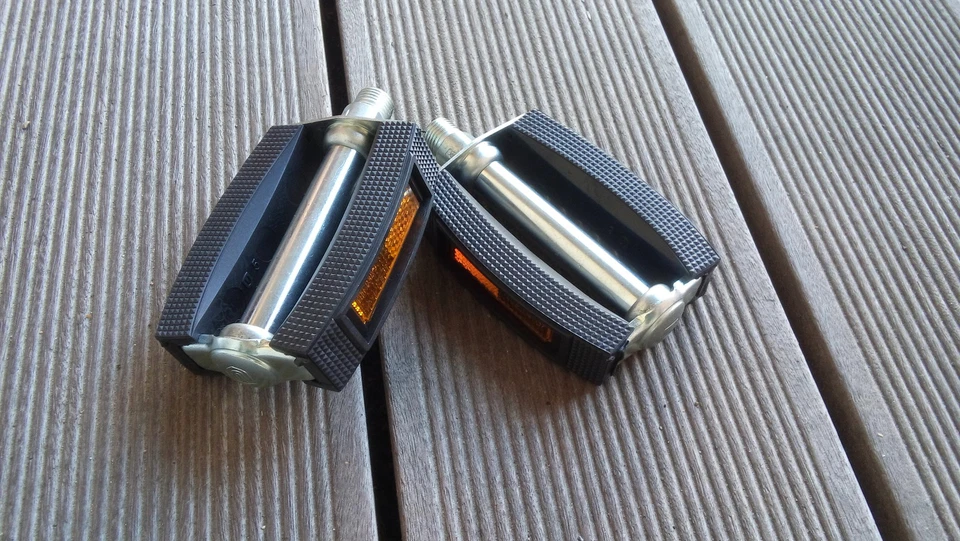 Pedales para ciclomotor, ciclomotor, pedales, Quickly, Zündapp, Kreidler, Puch, Hercules  - Imagen 1 de 1