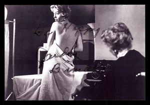 Judy Bamber as Bea in Monstrosity Autographed 4x6 Photo Be Happy - Picture 1 of 2