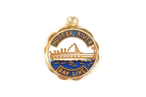 Vintage Hudson River Day Line Steamship Enamel Souvenir Charm Pendant - Bild 1 von 4