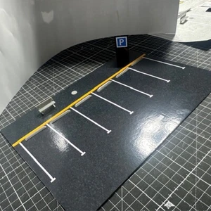 Diorama parking 1:64, Maquette, accessoires résine, impression 3d, décal - Photo 1/7