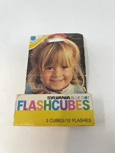 Vintage SYLVANIA BLUE DOT FLASHCUBES NOS Flash Cube 3 - Picture 1 of 2