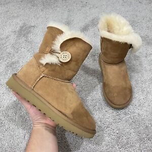 UGG Bailey Button II Womens Size 5 Chestnut Suede Shearling 1016226