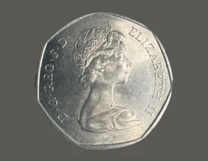 1973 UNITED KINGDOM FIFTY PENCE COIN 50PEEC COMMEMORATIVE COIN - Picture 1 of 3