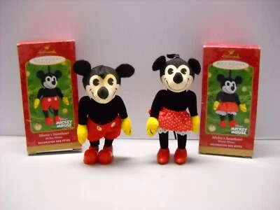 Lote de 2 enfeites Hallmark Disney Mickeys Sweetheart & Minnie's Sweetheart 2001 - Imagem 1 de 4