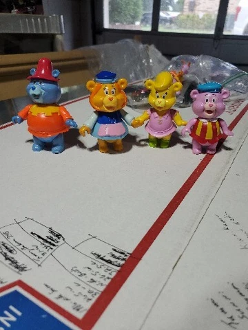 Vintage 1985 Disney Gummi Bears Tummi, Grammi, Sunni & Cubbie Figures EUC Cover
