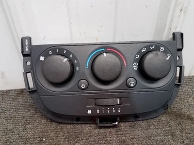 Módulo de control de temperatura Chevrolet Uplander 2005-09 (opt C60) con descongelación trasera Foto 1 de 4