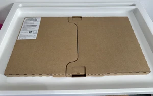 MacBook Air 13-inch (2024) - Apple M3 8-core and 8-core GPU - 8GB RAM - SSD 256G - Picture 1 of 6