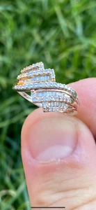 9ct gold Natural diamond ring 375 - Picture 1 of 7