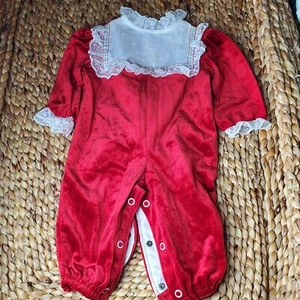 Vintage Baby Girl Red Velvet Christmas Romper 6 month Lace Flower Trim One Piece - Picture 1 of 7