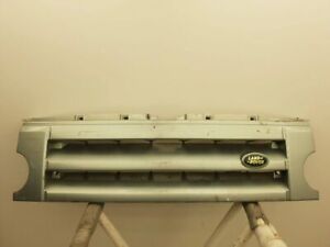 Land Rover Discovery 3 - LR3 2005 Front bumper upper radiator grill CRR14324