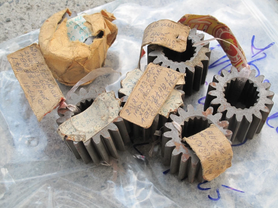 Transmisión primaria de engranajes Honda CG110 CG125 CB125S CT125 TL125S XL100 XL125 18T NUEVO EN STOCK JP Foto 1 de 1