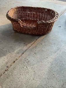 Pet Bed Wicker Rattan Basket - 25”x7.5” Small Dog Or Cat - Picture 1 of 7