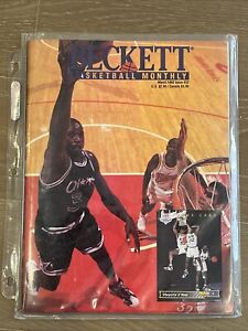 Beckett Basketball Monthly March 1993 Shaquille O'Neal Issue #32
