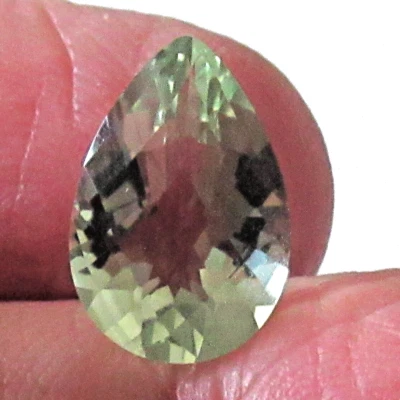 15x10mm Natural Green Amethyst Loose Stone – Pear Cut, "IF Grade Prasiolite Gem - Image 1 of 4