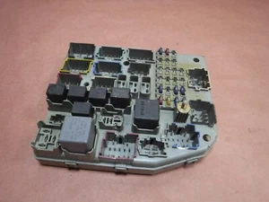 Centro de distribución de energía relé de fusibles Jeep Grand Cherokee ZJ 96-98 56018509 - Imagen 1 de 7