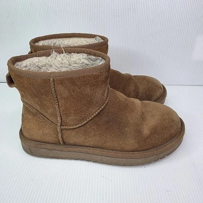 Botas para mujer UGG Koolaburra cortas tostadas de gamuza suave - talla 7 forradas de sherpa Foto 1 de 4