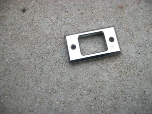 1970-1978 Corvette NICE Seat Back Lock Button Release Chrome Bezel GM # 3972597 - Imagen 1 de 3