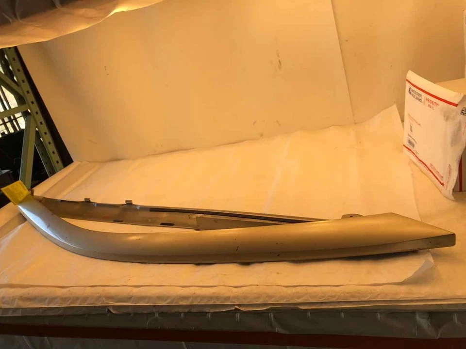 Saturn Vue 2002 techo delantero y trasero borde de goteo moldura lado izquierdo del conductor derecho Foto 1 de 4