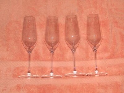 JUEGO DE CUATRO COPAS DE FLAUTAS DE VINO ESPUMOSO CHAMPAGNE ESTILO SPIEGELAU Foto 1 de 2