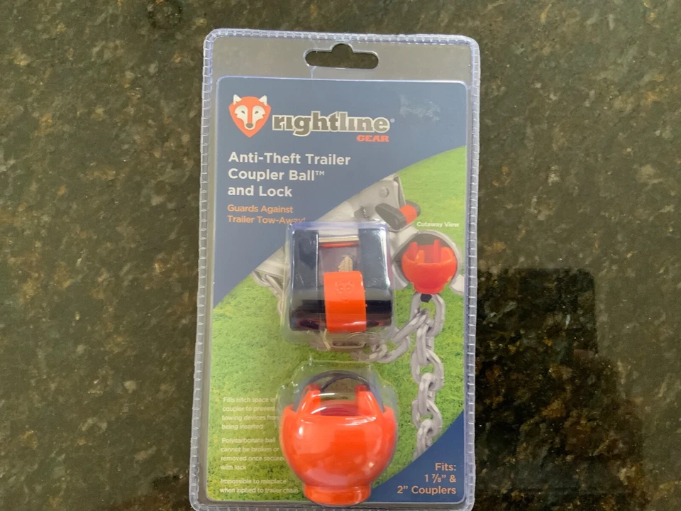 Rightline Gear Anti-Theft Trailer Coupler Ball and Lock  Fits 1 7/8” and 2” Foto 1 de 2