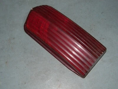 Lente de luz trasera Oldsmobile Series 76 88 98 1949-1951 # 5938589 Foto 1 de 4