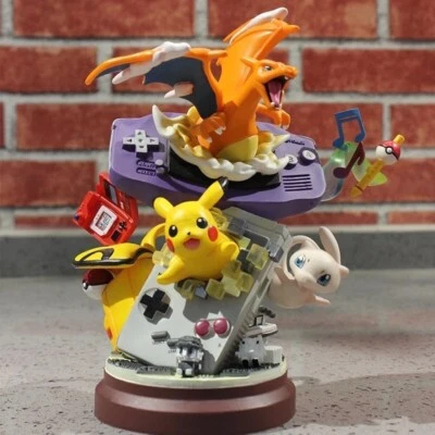 Action Figure Pokemon Statua Da Collezione 20cm Pikachu Charizard Mew Gameboy - Immagine 1 di 4