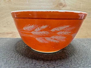 Pyrex 402 Autumn Harvest Wheat Mixing Bowl 1.5 QT - Picture 1 of 8