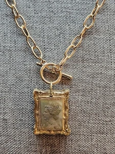 Vintage/Modern Gold Tone Queen Elizabeth Stamp Resin Pendant Necklace 22" - Picture 1 of 14