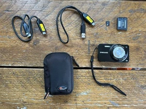 Samsung ST90 Ultra Slim Digital Camera 14.2MP Tested 2 x USB Charger Case 4GB SD - Picture 1 of 14