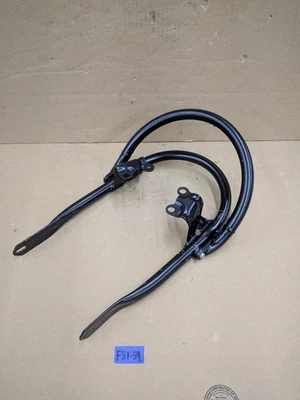 Soporte de riel de agarre trasero OEM Triumph Bonneville T120 T2308923 T2308921 Foto 1 de 4