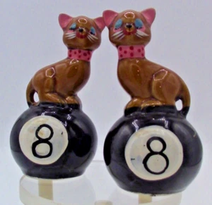 VINTAGE Cat Salt and Pepper Shakers Billiards 8 Ball Japanese Made cork damage - Picture 1 of 6
