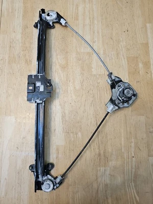 89-98 Geo Tracker Suzuki Sidekick Drivers Door Manual Window Regulator 2 Door - Image 1 of 4