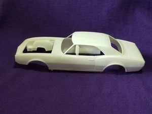 AMT 1968 Camaro CUERPO de 1:25 Modelo Kit 68 - Imagen 1 de 16