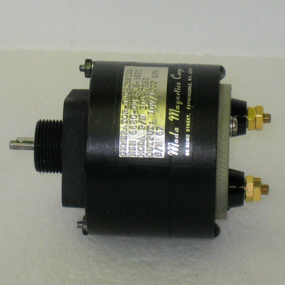 Aircraft Generator Tachometer P/N 30A-0262 Military Surplus NSN 6680-00-618-5821 - Image 1 of 1