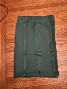 Green Tablecloth 70X 51 Nice! Cloth ! - Picture 1 of 4